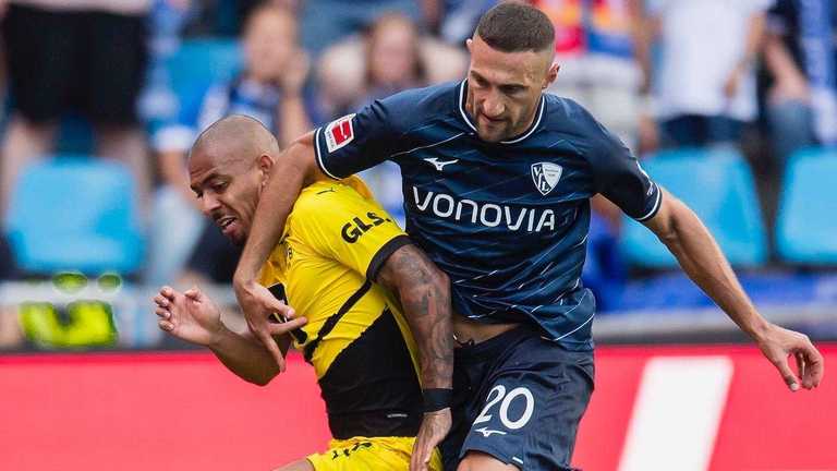 Боруссия Д расписала ничью с Бохумом / фото Twitter Боруссия Д расписала ничью с Бохумом / фото Twitter