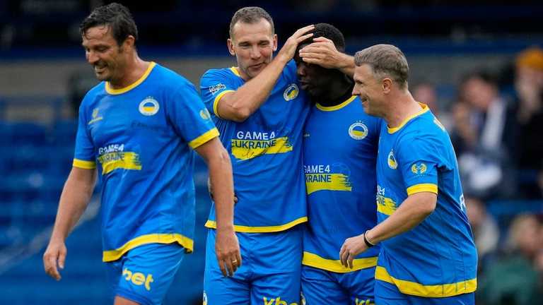 Андрей Шевченко (по центру) / фото AP Андрей Шевченко (по центру) / фото AP