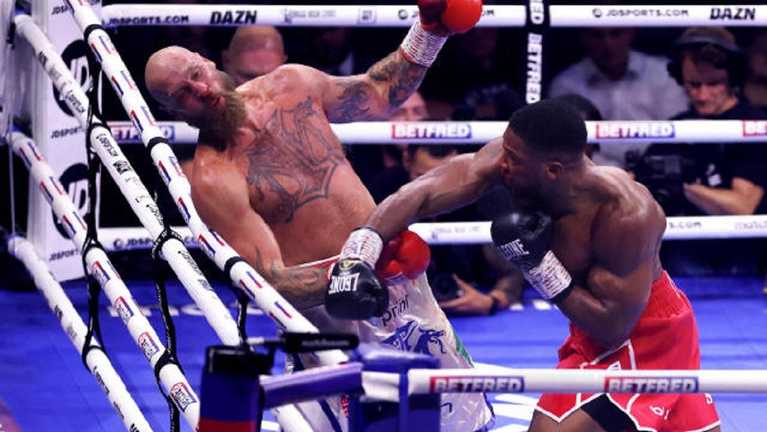 Джошуа – Хелениус / Фото Matchroom Boxing