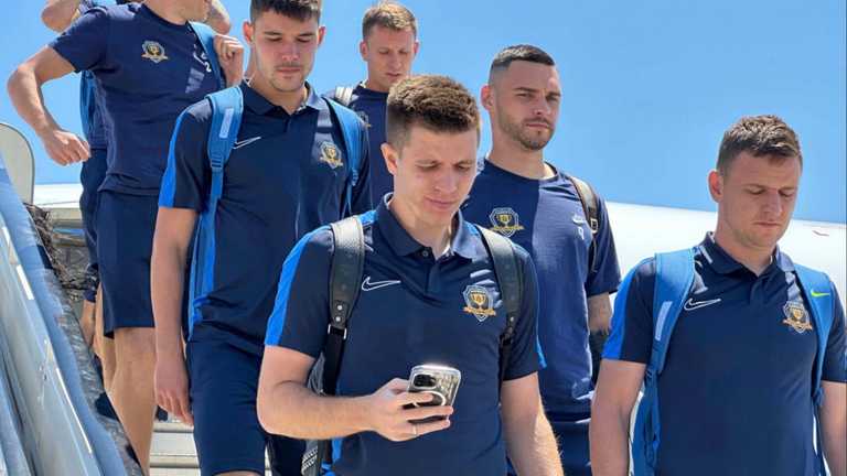 Футболісти СК Дніпро-1 прибули в Грецію / фото СК Дніпро-1 Футболісти СК Дніпро-1 прибули в Грецію / фото СК Дніпро-1