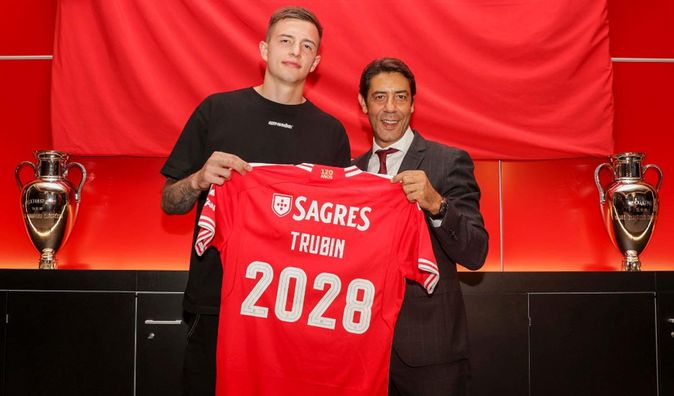 Трубін зізнався, чому перебрався у Бенфіку: "Дуже радий бути тут"