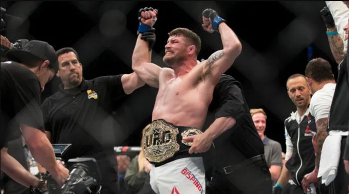 "Это полная дурня": Биспинг сравнил гонорары в боксе и UFC