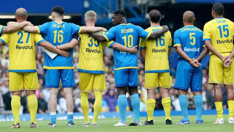 Зінченко та Шевченко розписали бойову нічию у благодійному матчі Зінченко та Шевченко розписали бойову нічию у благодійному матчі