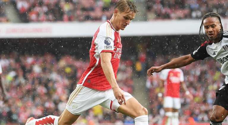Арсенал расписал боевую ничью с Фулхэмом / Фото Twitter