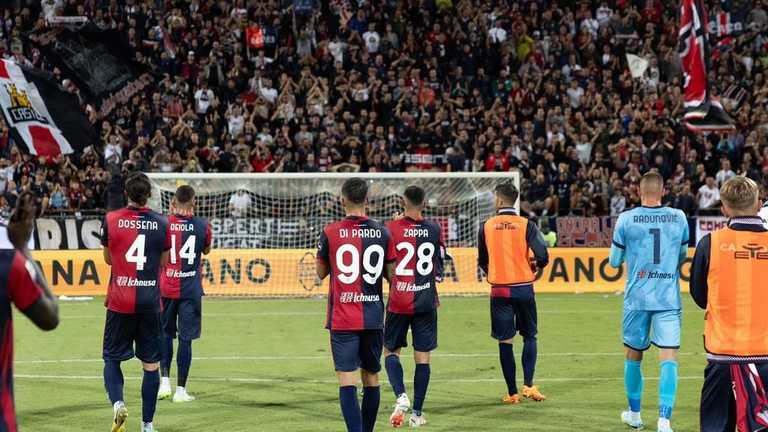 Гравці Кальярі / фото Кальярі Гравці Кальярі / фото Кальярі