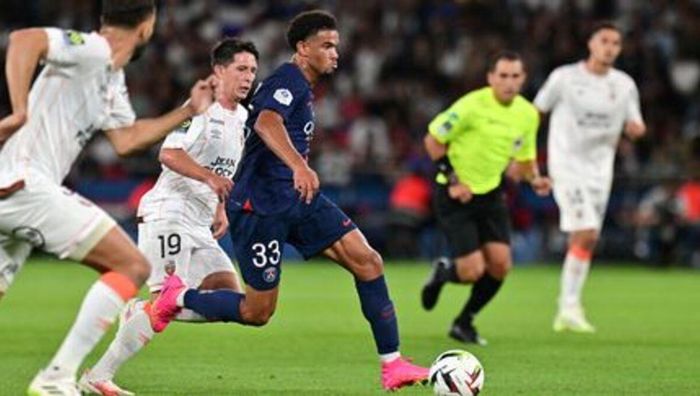 ПСЖ без Мбаппе и Неймара расписал "сухую" ничью с Лорьяном ПСЖ без Мбаппе и Неймара расписал "сухую" ничью с Лорьяном