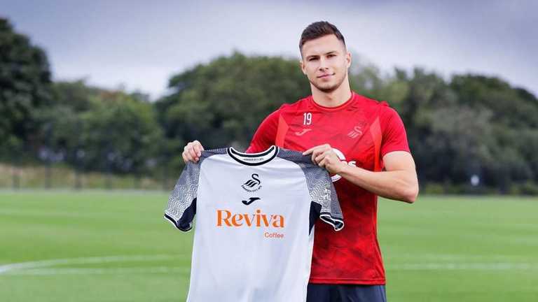 Микола Кухаревич / Фото ФК Суонсі Микола Кухаревич / Фото ФК Суонсі