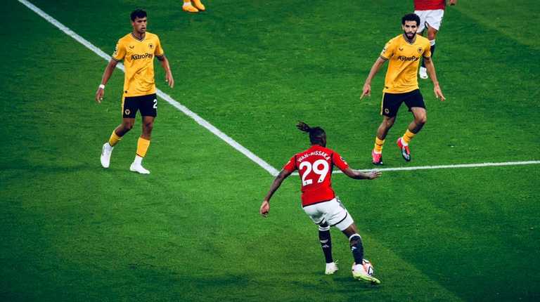 МЮ дотиснув Вулверхемптон / Фото Twitter МЮ дотиснув Вулверхемптон / Фото Twitter