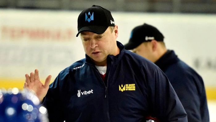 Сборная Украины по хоккею осталась без тренера – его отстранила ФХУ