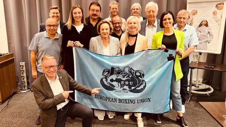 Європейський боксерський союз продовжив відсторонення росіян / фото Facebook Європейський боксерський союз продовжив відсторонення росіян / фото Facebook