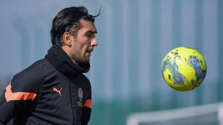 Хусрав Тоіров / ФК Шахтар Хусрав Тоіров / ФК Шахтар