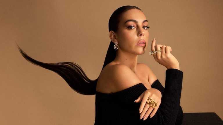 Джорджина Родригес / Фото Harpers Bazaar Джорджина Родригес / Фото Harpers Bazaar