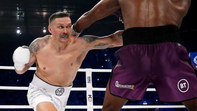 Бій Усика з Дюбуа / фото з відкритих джерел Бій Усика з Дюбуа / фото з відкритих джерел