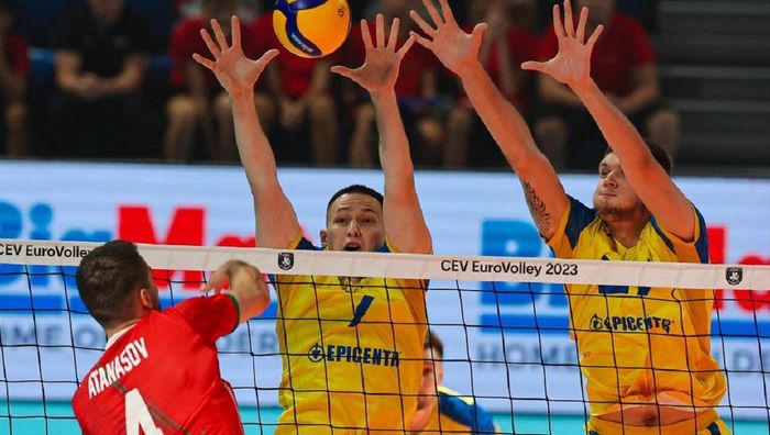 Збірна України з волейболу зазнала третьої поспіль поразки на Євро-2023, поступившись болгарам
