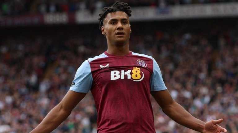 Оллі Воткінс / Фото Twitter Астон Вілли Оллі Воткінс / Фото Twitter Астон Вілли