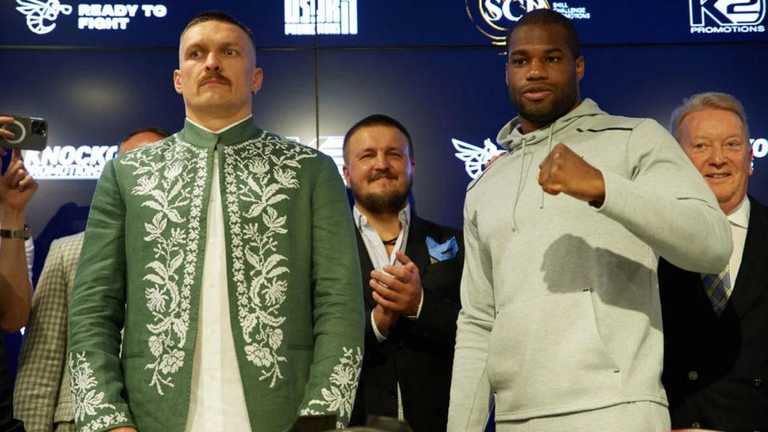 Усик и Дюбуа / Фото Top Rank Усик и Дюбуа / Фото Top Rank