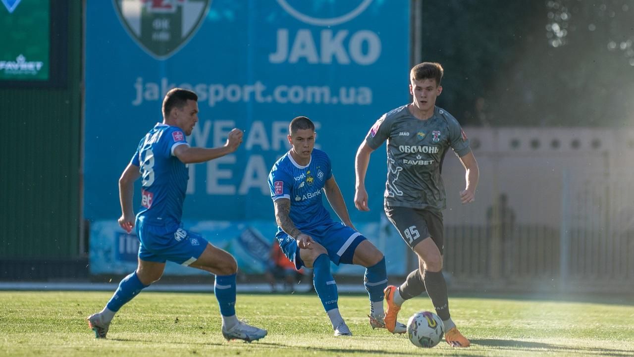 Оболонь – Динамо / Фото Twitter "біло-синіх" Оболонь – Динамо / Фото Twitter "біло-синіх"