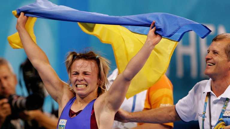 Ірина Мерлені тріумфує в Афінах-2004 / Фото Getty Images Ірина Мерлені тріумфує в Афінах-2004 / Фото Getty Images