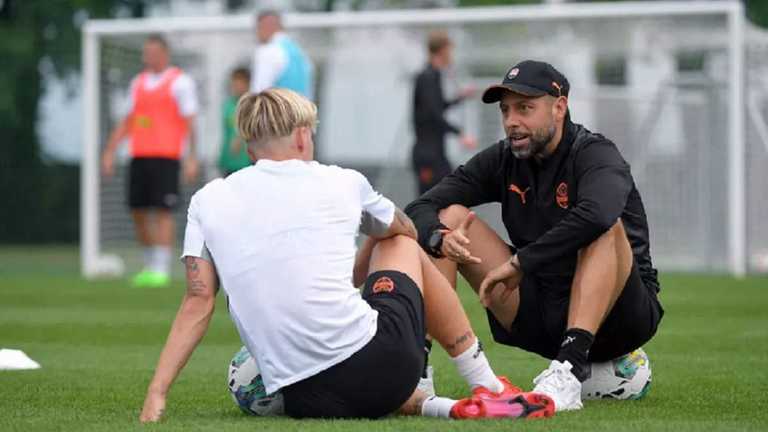 Мудрик и Йовичевич на тренировке Шахтера / фото Шахтер Мудрик и Йовичевич на тренировке Шахтера / фото Шахтер