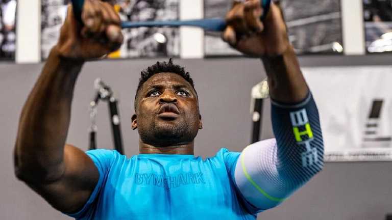 Фрэнсис Нганну / Фото с Instagram Фрэнсис Нганну / Фото с Instagram