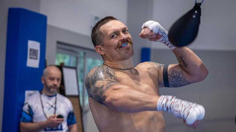 Александр Усик / Фото из соцсетей Александр Усик / Фото из соцсетей