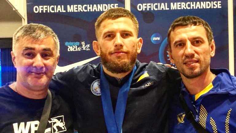 Ярослав Фільчаков (у центрі) / Фото Федерація Греко-римської Боротьби України. Ярослав Фільчаков (у центрі) / Фото Федерація Греко-римської Боротьби України.