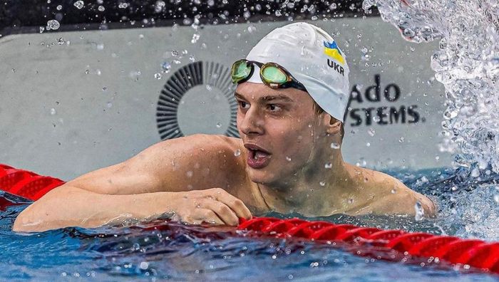 Украинец выиграл медаль на юниорском чемпионате мира по плаванию и установил национальный рекорд