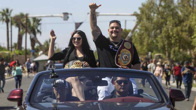 Енді Руїс з дружиною / Фото The San Diego Union-Tribune