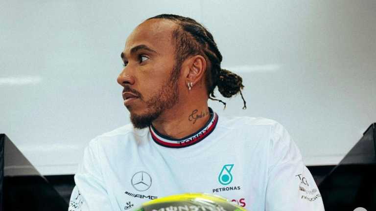 Льюїс Хемілтон / фото з соцмереж пілота Льюїс Хемілтон / фото з соцмереж пілота