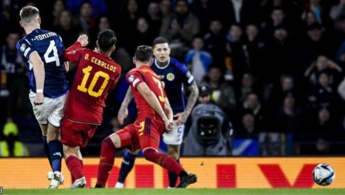 Отбор на Евро-2024: Испания помешала Шотландии досрочно выйти из группы, Холанд оформил дубль в разгромном матче
