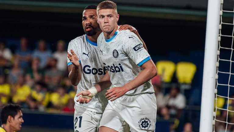 Артем Довбик з партнером / Фото ФК Жирона Артем Довбик з партнером / Фото ФК Жирона