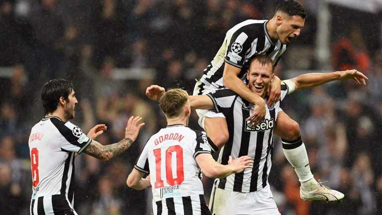 Ньюкасл розбив ПСЖ / Фото англійського клубу Ньюкасл розбив ПСЖ / Фото англійського клубу