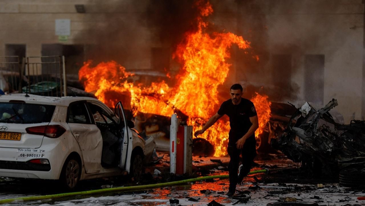 ХАМАС атакував Ізраїль / Фото REUTERS / AMIR COHEN ХАМАС атакував Ізраїль / Фото REUTERS / AMIR COHEN