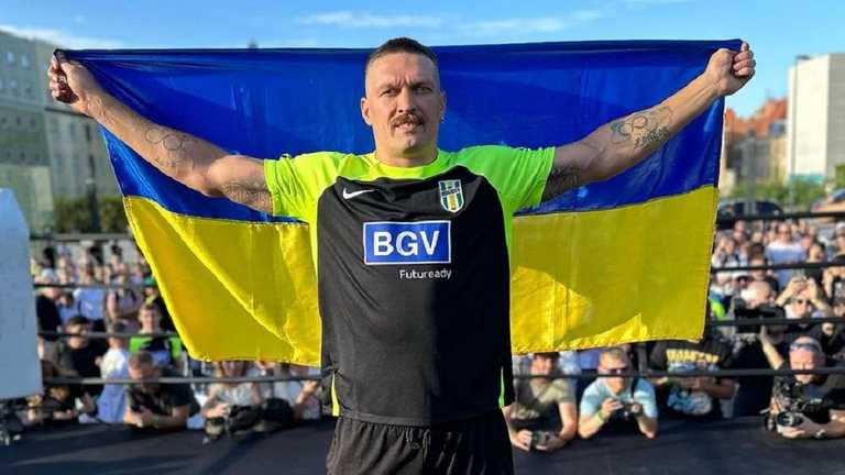 Олександр Усик / Фото з Instagram Олександр Усик / Фото з Instagram