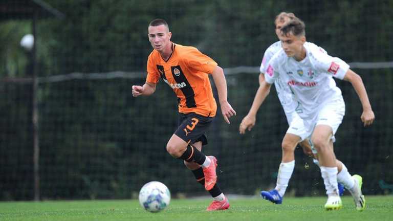 Олександр Роспутько (крайній зліва) / Фото ФК Шахтар Олександр Роспутько (крайній зліва) / Фото ФК Шахтар