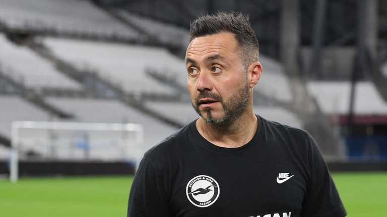 Роберто Де Дзербі / Фото Twitter Брайтона Роберто Де Дзербі / Фото Twitter Брайтона