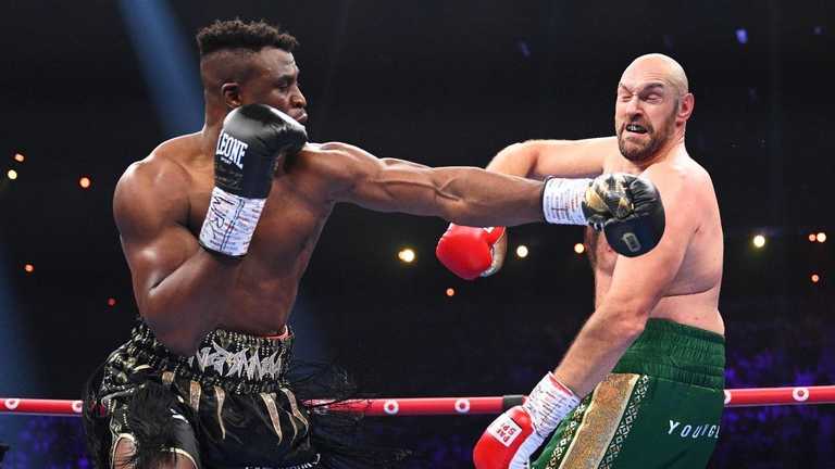 Тайсон Ф'юрі – Френсіс Нганну / Фото Boxing on TNT Sports