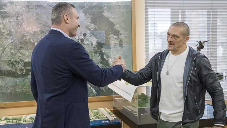 Віталій Кличко та Олександр Усик / фото прес-служба В. Кличка Віталій Кличко та Олександр Усик / фото прес-служба В. Кличка