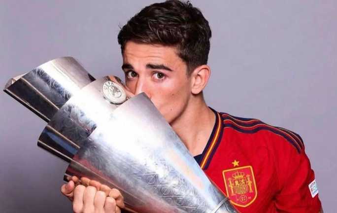 Гави покидает поле / Скриншот по трансляции Гави покидает поле / Скриншот по трансляции