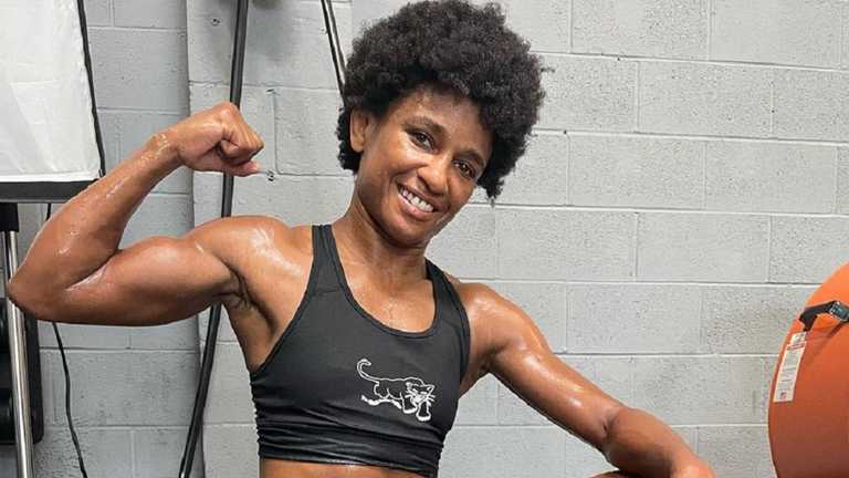 Анжела Хілл / Фото instagram.com/angieoverkill Анжела Хілл / Фото instagram.com/angieoverkill