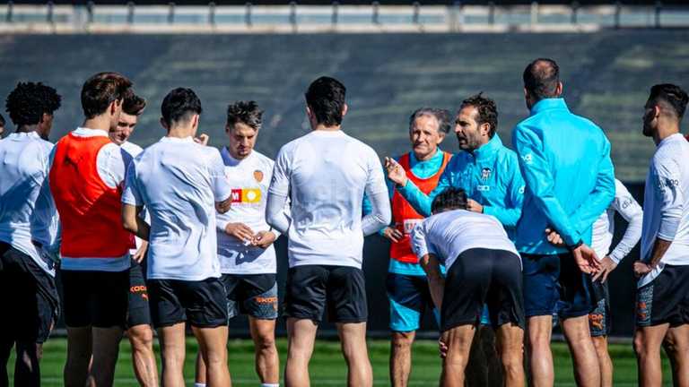 Валенсія / фото Twitter Валенсії Валенсія / фото Twitter Валенсії