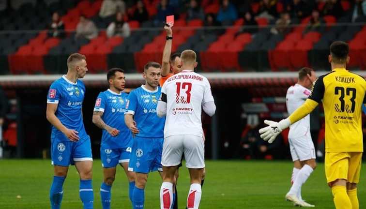 Момент з вилученням Бескоровайного / фото А. Попов Момент з вилученням Бескоровайного / фото А. Попов