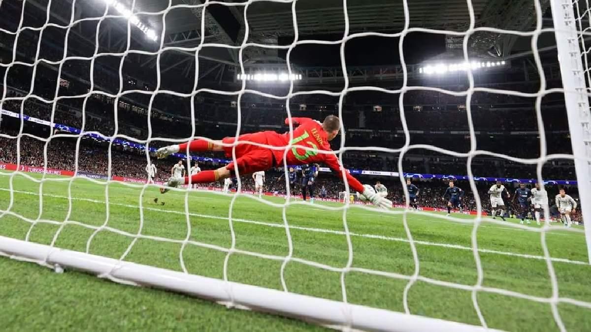 Андрій Лунін / Kiko Huesca (EFE) 