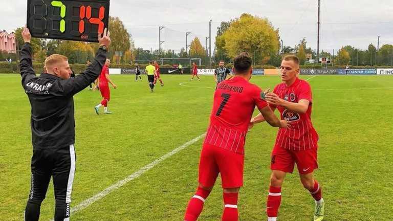 В'ячеслав Шевченко (7 ігровий номер) / Фото ФК Діназ В'ячеслав Шевченко (7 ігровий номер) / Фото ФК Діназ
