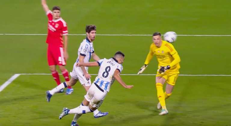 Бенфіка провалилася у ЛЧ / скріншот з трансляції MEGOGO Бенфіка провалилася у ЛЧ / скріншот з трансляції MEGOGO