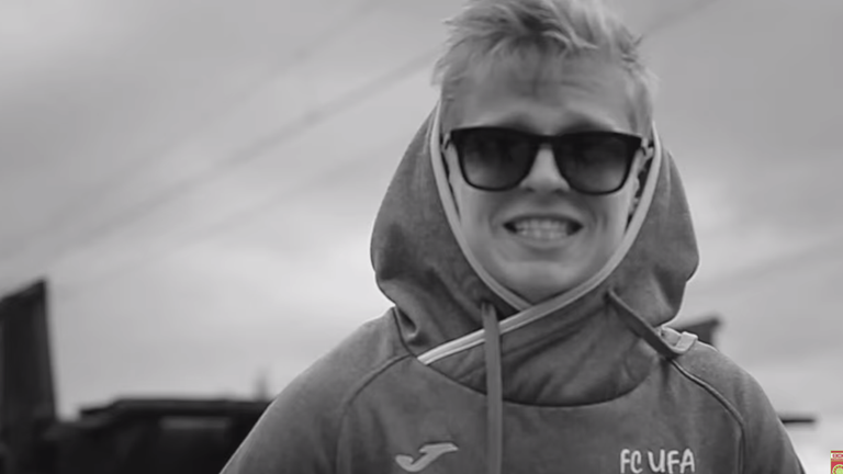 Олександр Зінченко / Скриншот з кліпу з Олександром Зінченком Олександр Зінченко / Скриншот з кліпу з Олександром Зінченком