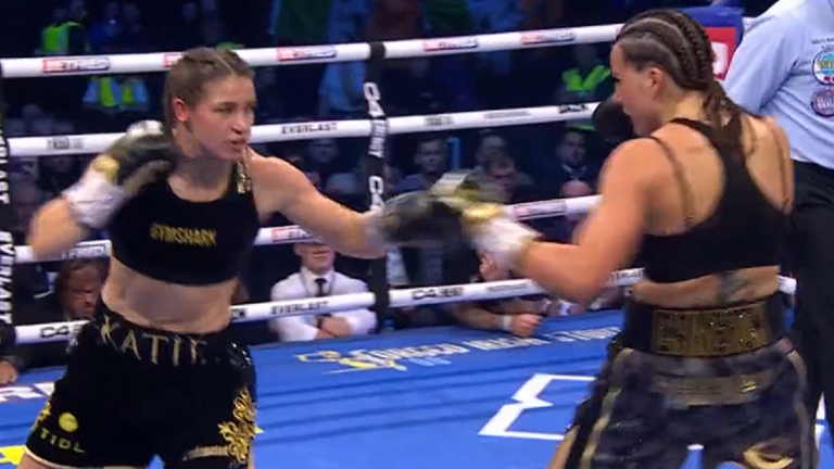 Шантель Кэмерон – Кэти Тейлор / Скриншот трансляции Шантель Кэмерон – Кэти Тейлор / Скриншот трансляции