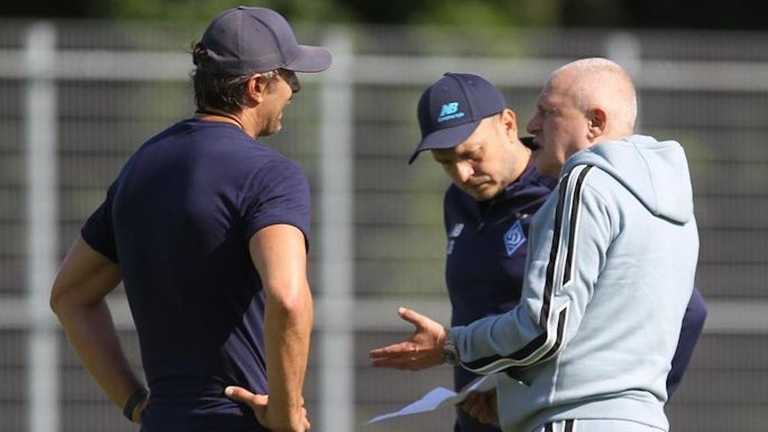 Суркіс під час розмови із Шовковським та Гусєвим / фото Динамо Суркіс під час розмови із Шовковським та Гусєвим / фото Динамо