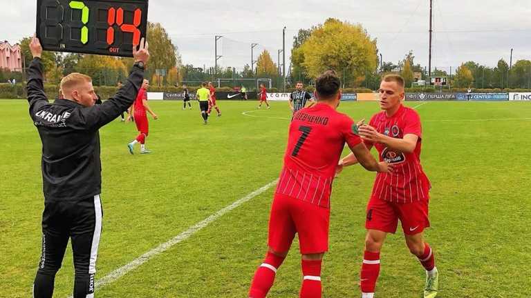 В'ячеслав Шевченко (7 ігровий номер) / Фото прес-служби ФК Діназ В'ячеслав Шевченко (7 ігровий номер) / Фото прес-служби ФК Діназ