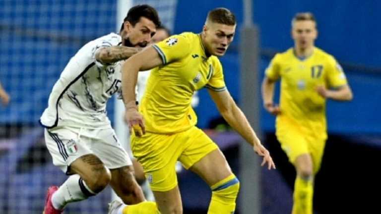 Артем Довбик (на передньому плані) / Фото Павла Кубанова Артем Довбик (на передньому плані) / Фото Павла Кубанова